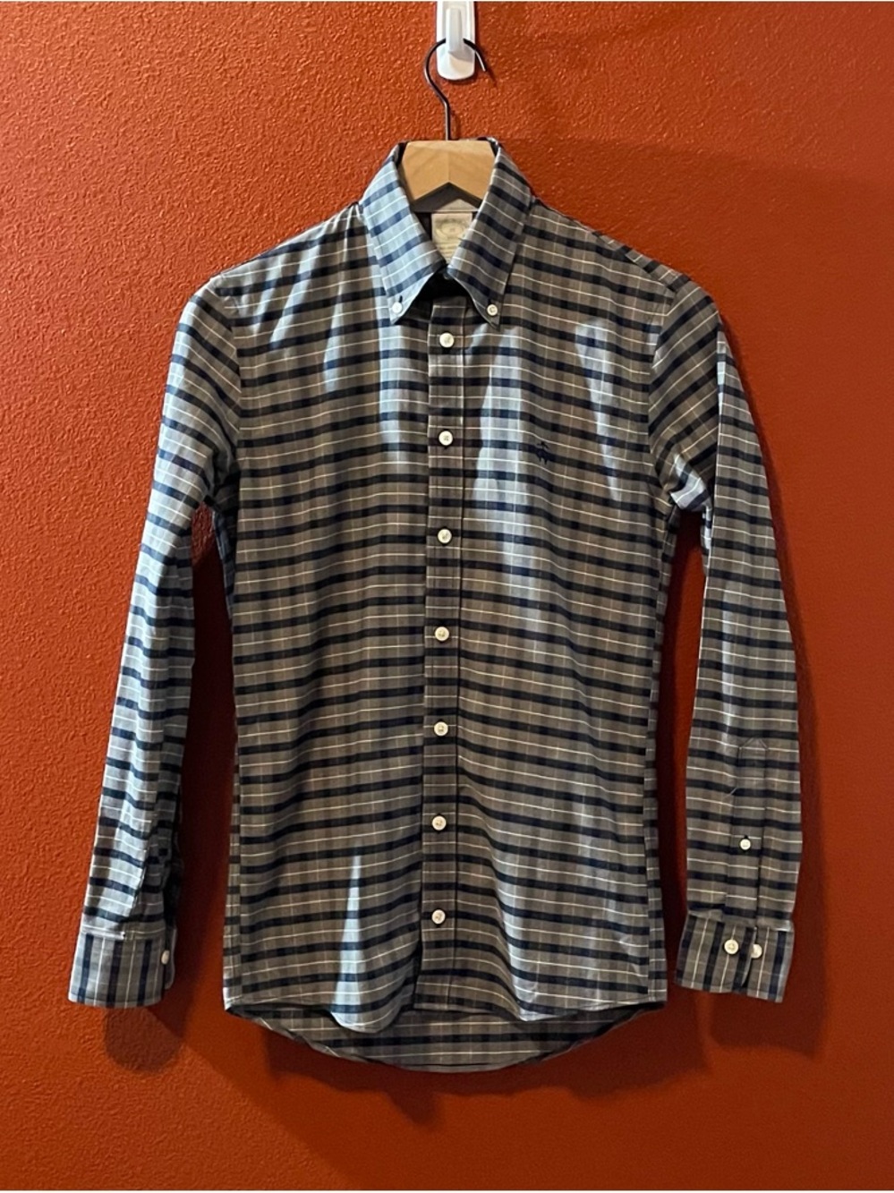 Brooks Brothers Men’s Milano Fit Non Iron Stretch Cotton Blend Button Down Shirt